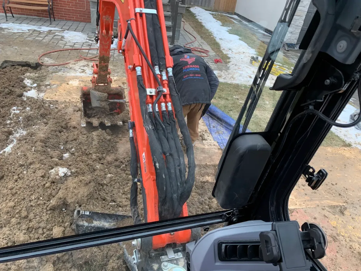 Trenchless Sewer Line Repair in Toronto: Pipe Lining (CIPP) vs Pipe Bursting Compared